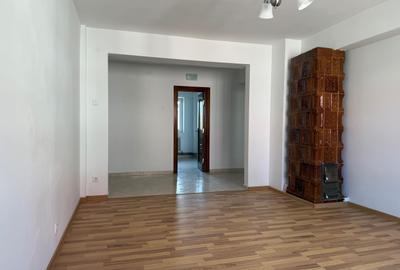 Apartament cu 3 camere decomandat în Central - 3