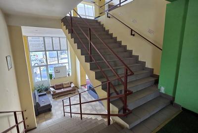 Spațiu comercial, de 1,600 mp, în Ultracentral - 12