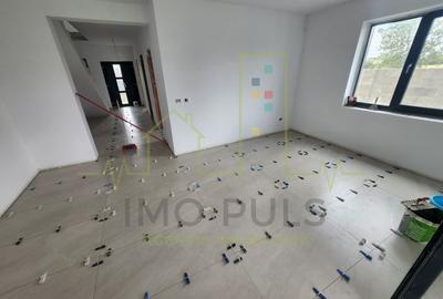 Duplex cu 4 camere cu Canalizare în Moșnița Veche - 2