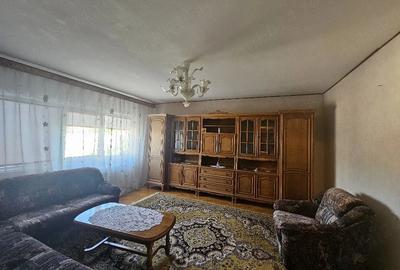 Apartament cu 3 camere decomandat în Central - 2