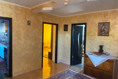 Casă individuală cu 4 camere cu Teren 300 Mp în Exterior Est