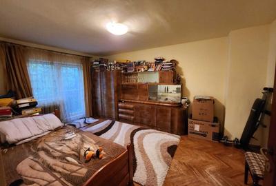 Apartament cu 2 camere decomandat în Carpați 2