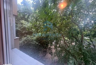 Apartament cu 2 camere semidecomandat în Gara de Nord