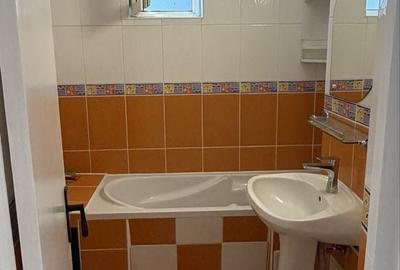 Apartament cu 3 camere în Lazaret