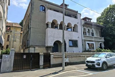 Apartament cu 2 camere decomandat în Cotroceni - 1