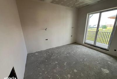 Casă cu 4 camere cu Teren 450 Mp în Central