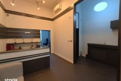 Spațiu comercial, de 45 mp, în Central