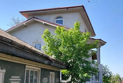 Casă cu 6 camere cu Teren 1100 Mp în Traian - 7
