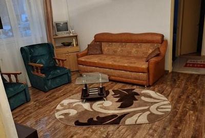 Apartament cu 2 camere semidecomandat în Micro 4 - 2