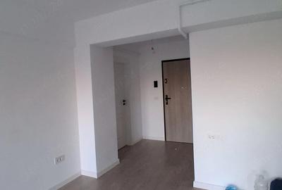 Apartament cu 3 camere decomandat în Galata