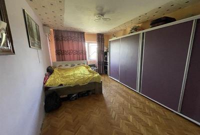 Apartament cu 2 camere decomandat, mobilat în Soarelui