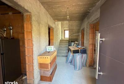 Casă cu 5 camere cu Teren 725 Mp în Ghindeni - 6