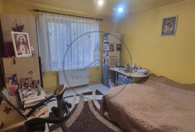 Apartament cu 3 camere semidecomandat în Decebal - 5