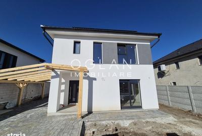Casă cu 4 camere în Șura Mică