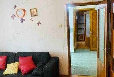 Apartament cu 3 camere semidecomandat în Independenței - 1