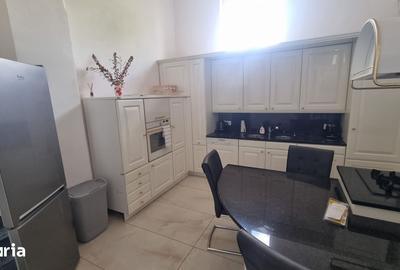 Casă cu 4 camere cu Teren 100 Mp în Eminescu