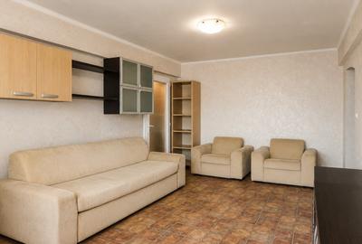 Apartament cu 3 camere decomandat, mobilat în Central
