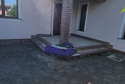 Casă cu 3 camere cu Teren 1600 Mp în Central - 6