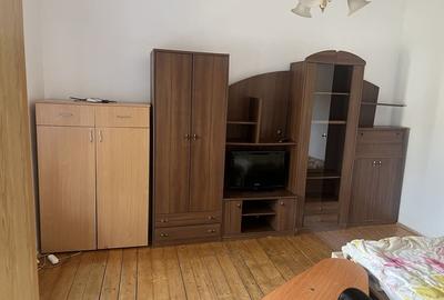 Garsonieră decomandată în Central