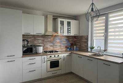 Casă cu 6 camere cu Teren 253 Mp în Central