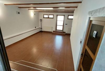 Spațiu comercial, de 80 mp, în Central - 2