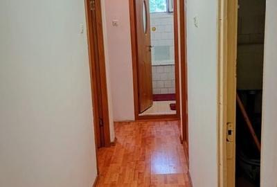Apartament cu 3 camere decomandat în Trafic Greu - 3