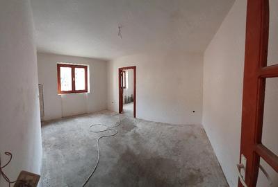Apartament cu 2 camere semidecomandat în Sud - 7