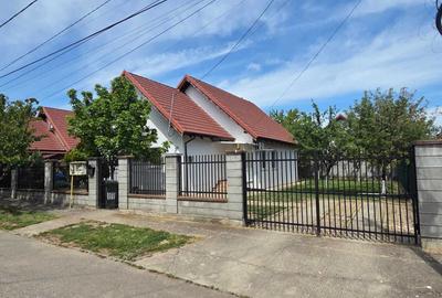 Casă cu 4 camere decomandat în Dumbrăvița - 6