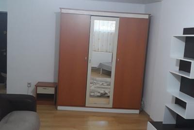 Garsonieră decomandată în Central - 7