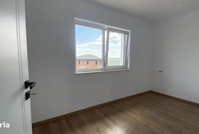 Casă cu 4 camere în Valea Lupului