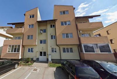 Apartament cu 2 camere semidecomandat, mobilat în Florești