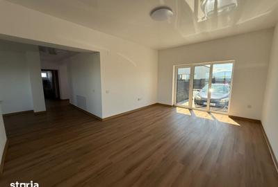 Casă cu 4 camere cu Teren 330 Mp în Tărlungeni - 1