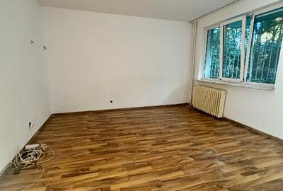 Apartament cu 2 camere semidecomandat în Calea Severinului