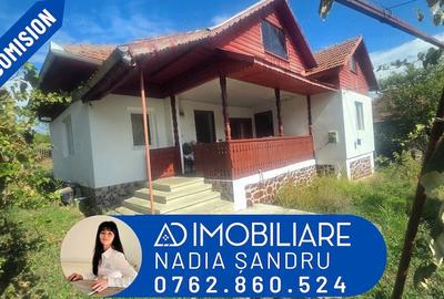 Casă cu 3 camere cu Teren 1172 Mp în Corșoru