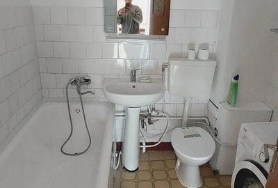 Apartament cu 2 camere decomandat în Hala Centrală