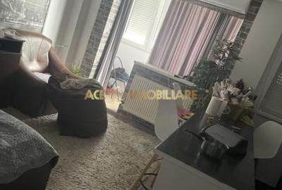 Garsonieră decomandată, mobilată în Titan