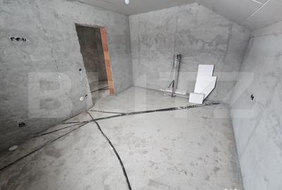 Casă cu 4 camere cu Teren 500 Mp în Jelna - 1
