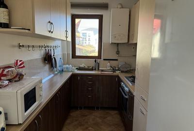 Apartament cu 3 camere decomandat în Europa - 3