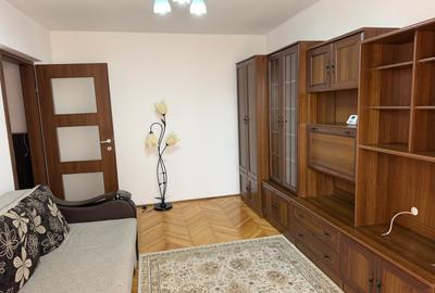 Apartament cu 2 camere decomandat, mobilat în Mihai Viteazul