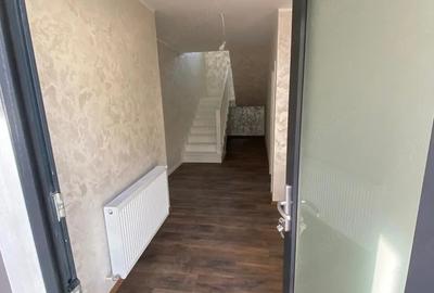 Casă cu Teren 500 Mp în Central - 8