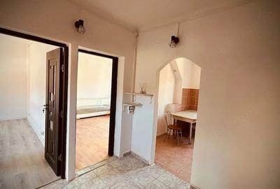 Apartament cu 2 camere decomandat în Ghioroc