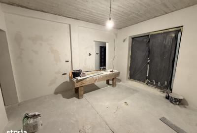 Casă cu 7 camere cu Teren 370 Mp în Central - 9