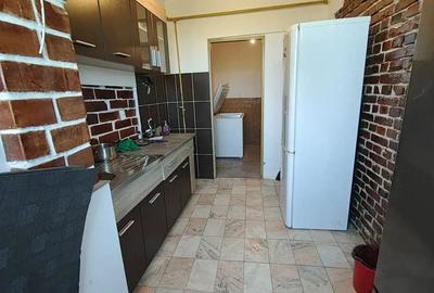 Apartament cu 2 camere decomandat în Hunedoara - 1