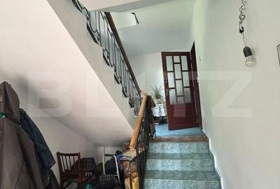 Casă cu 10 camere cu Teren 650 Mp în Central