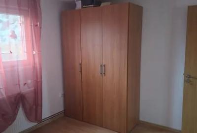 Casă cu 5 camere cu Teren 132 Mp în Central