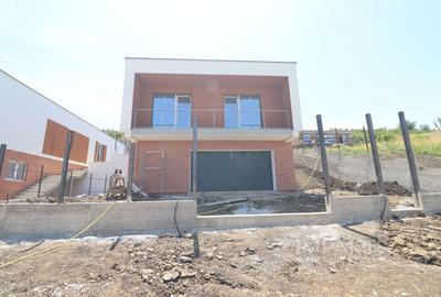 Casă individuală cu 4 camere cu Canalizare în Dezmir - 1