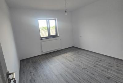 Casă cu 3 camere în Ruși-Ciutea - 2