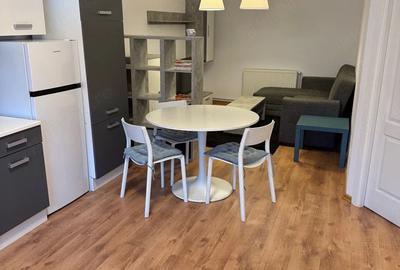 Apartament cu 2 camere decomandat în Central - 1