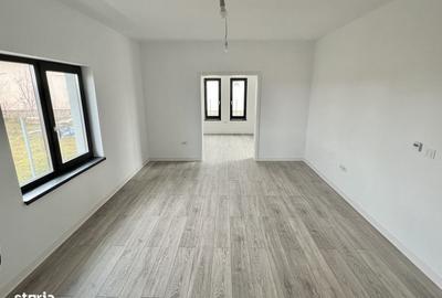 Casă cu 4 camere în Dancu