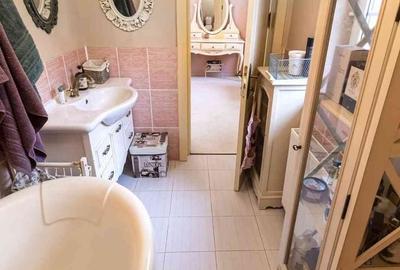 Casă cu 4 camere cu Teren 390 Mp în Boreal - 2